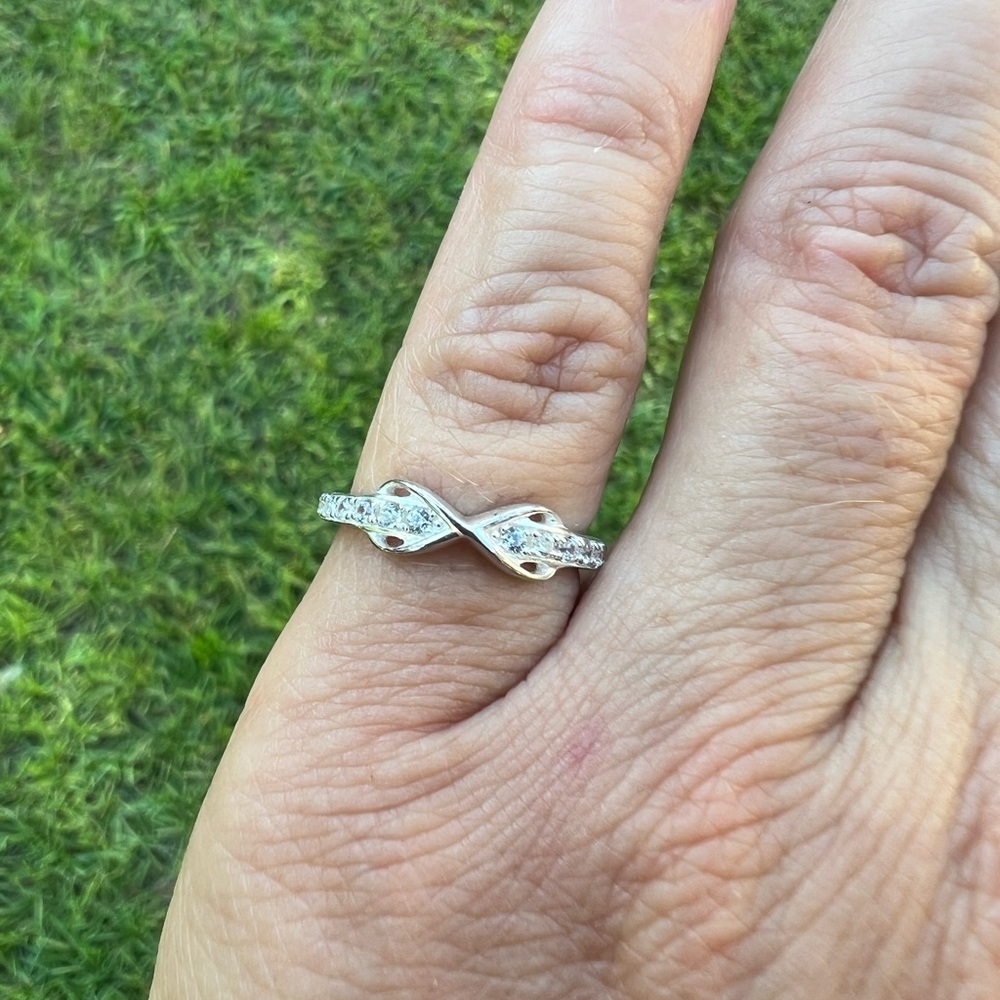Sterling Silver Figure 8 Cubic Zirconia Ring with Inscription…I Chose Strength… - Picture 11 of 17